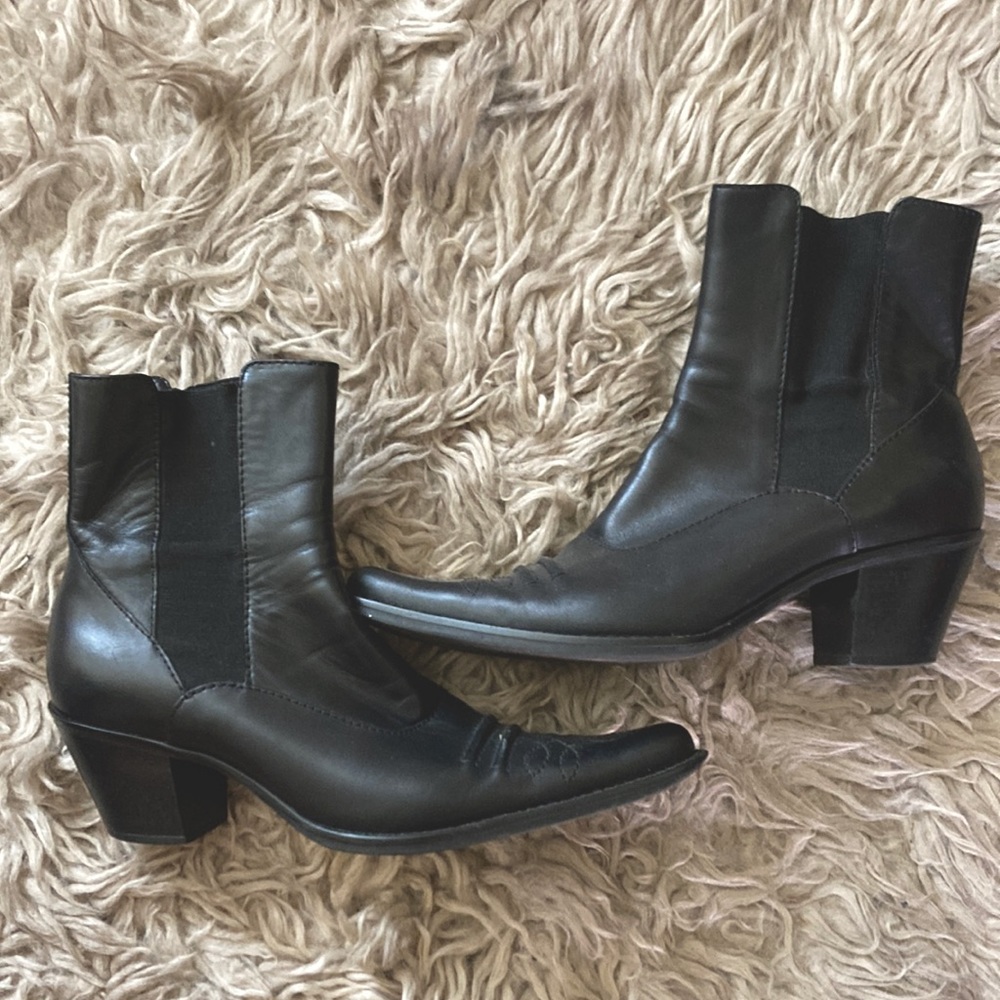 Franco Sarto western ankle boot 🖤✨